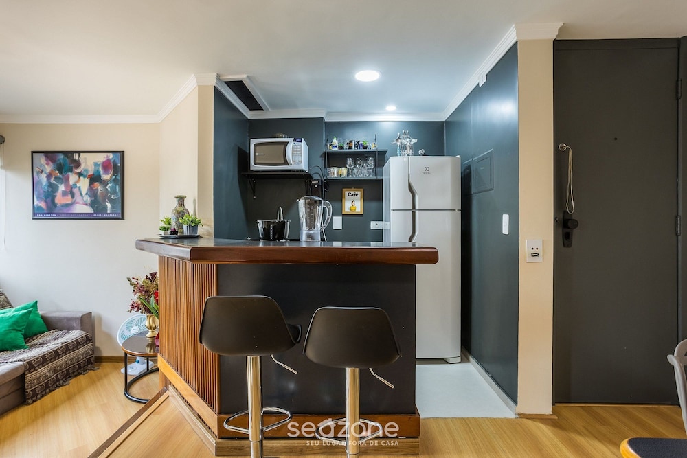 Apt With Balcony, Near Shopping Morumbi PPE0302