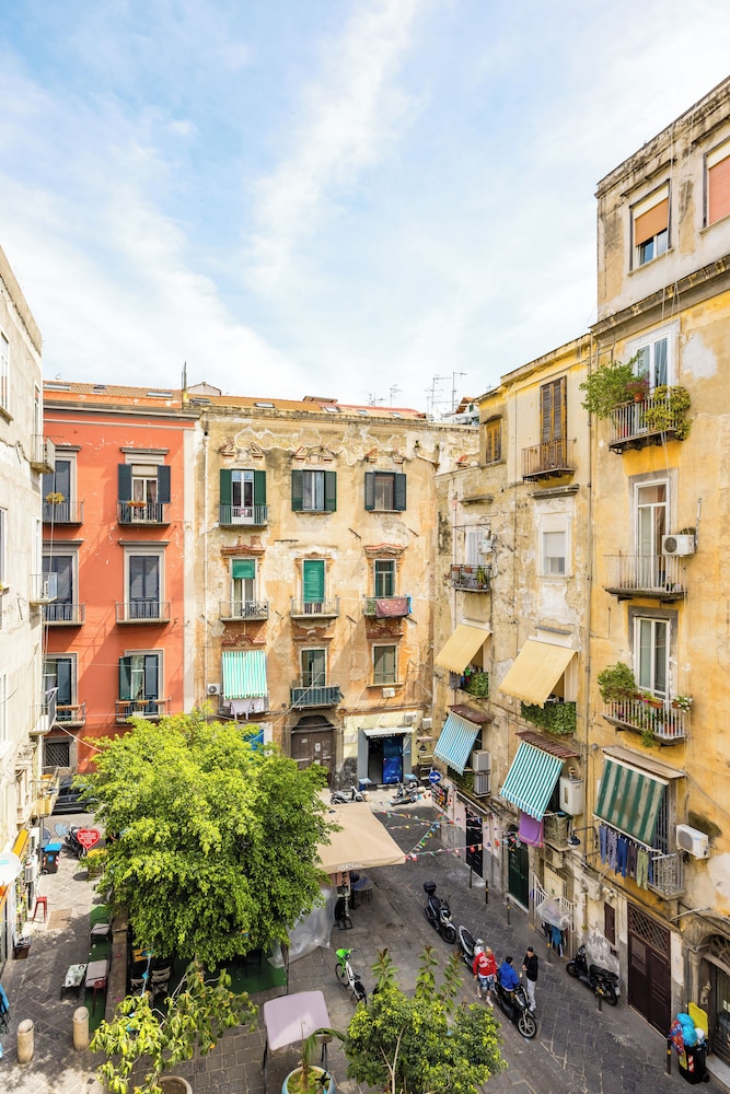 La Casa di Famiglia by Napoliapartments