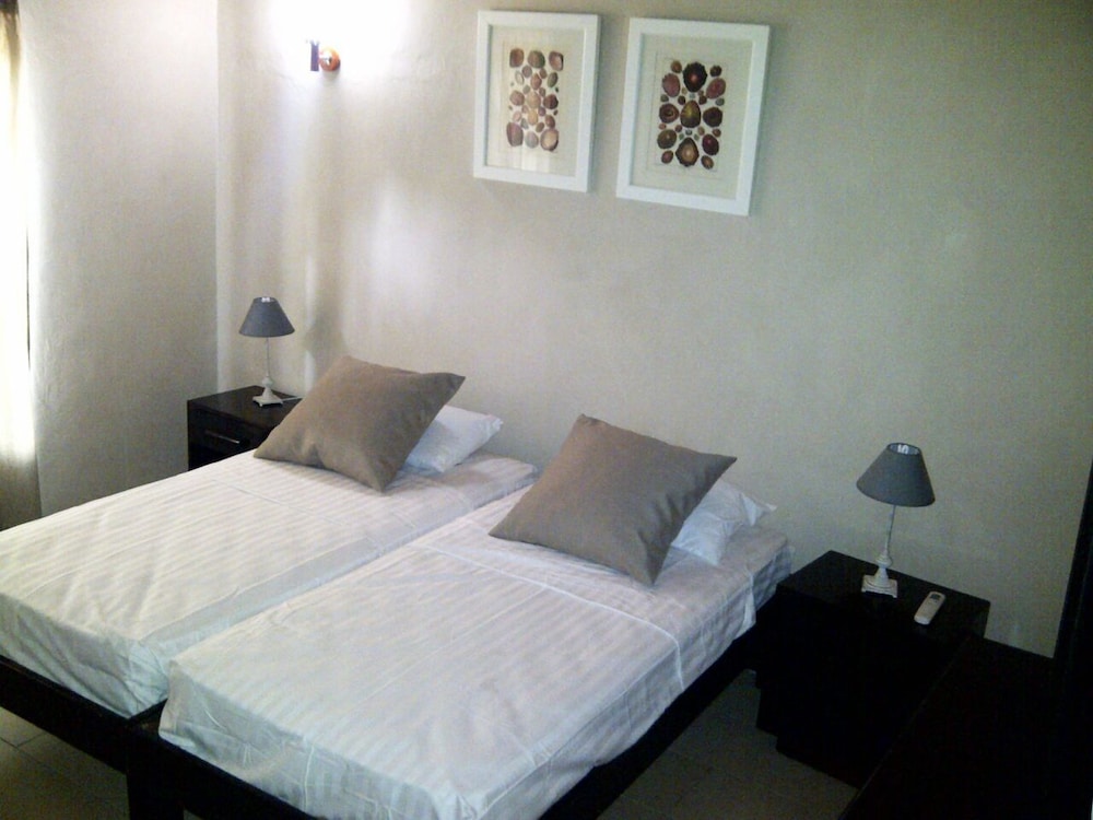 Castaway Lodge