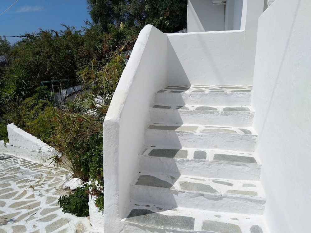 AMARANTHOS SKIATHOS VIEW