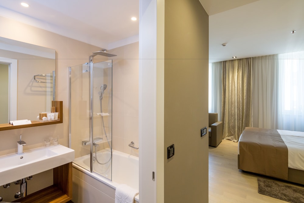 Cornaro Hotel 10