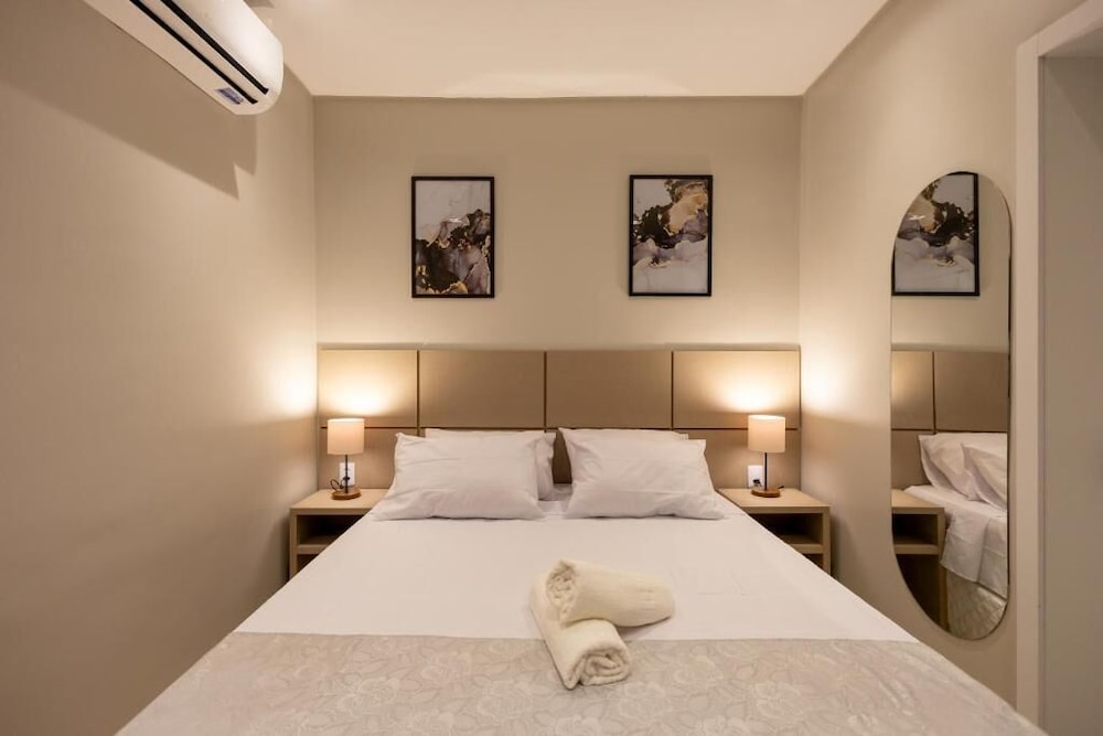 Aira Hotel
