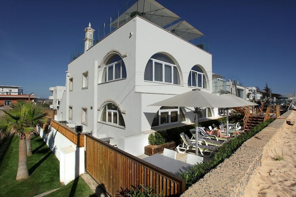 Hotel Golden Beach Guesthouse - Image 1