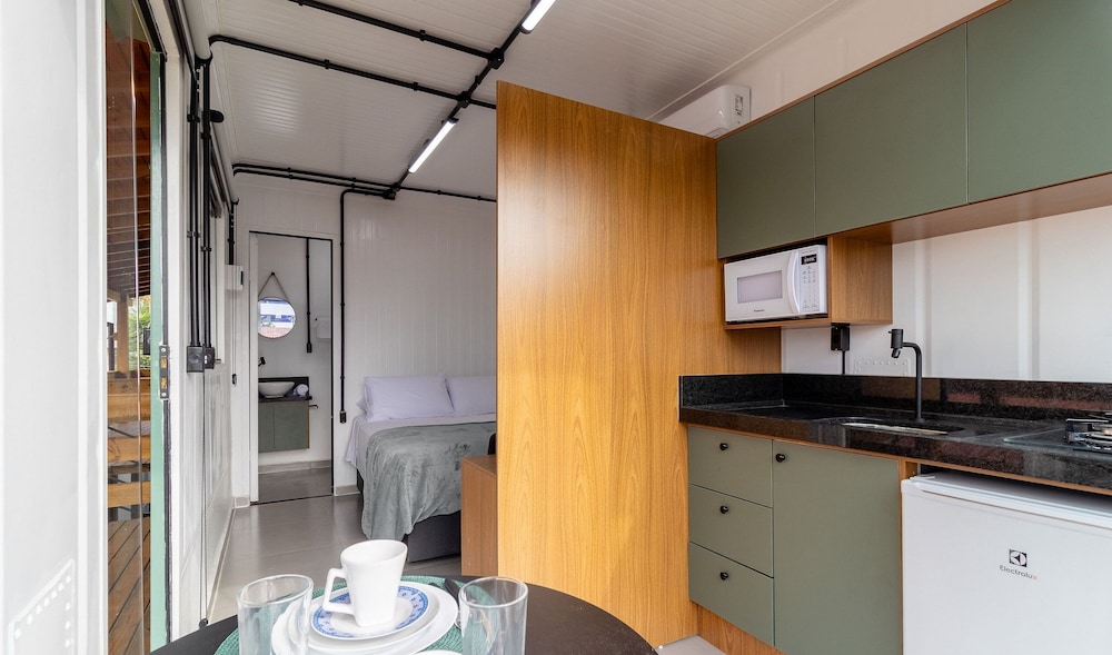 Beautiful and Practical Studios in Lagoa da Conceicao - JAS
