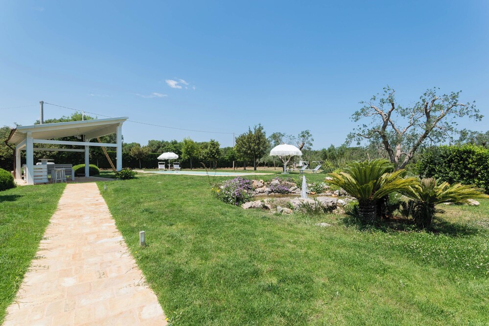 Trullo Letizia con piscina