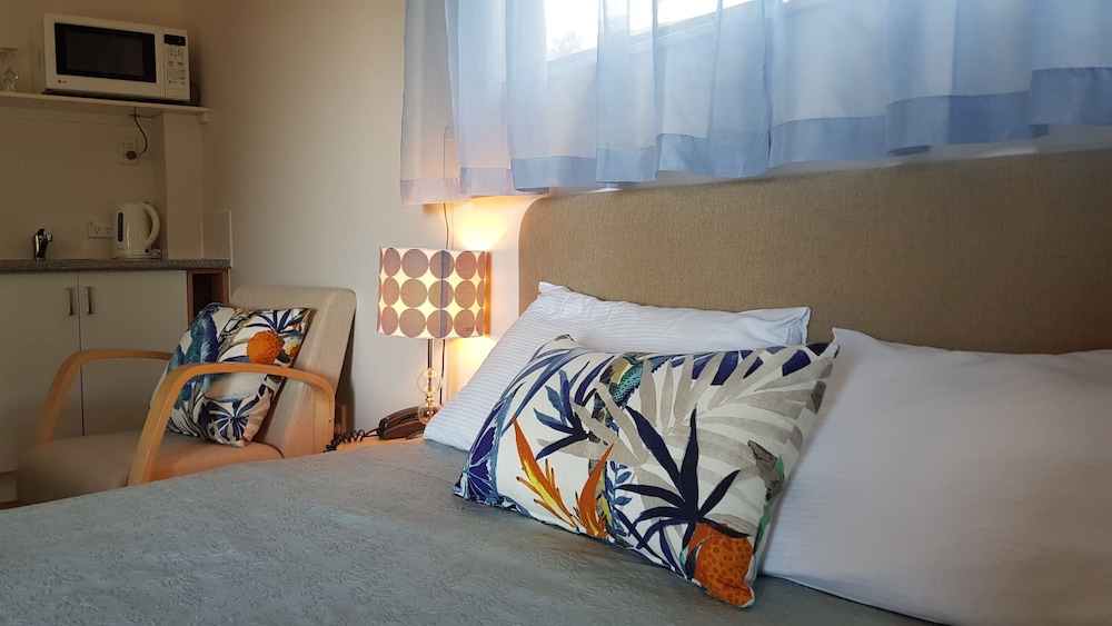 ASURE Admirals View Motel