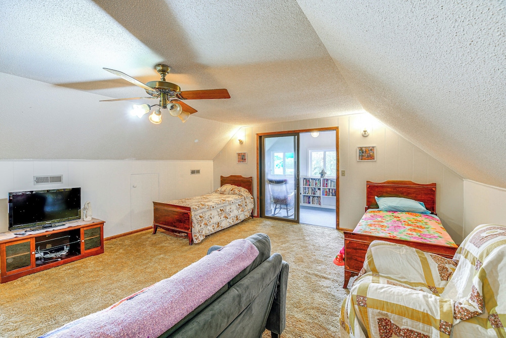 Charming Butler Vacation Rental Near Watauga Lake! view 2