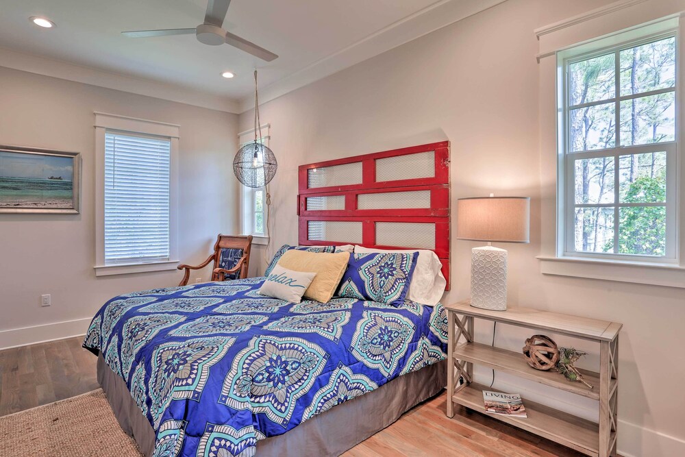 Family-friendly Santa Rosa Home: Walk to Beach!