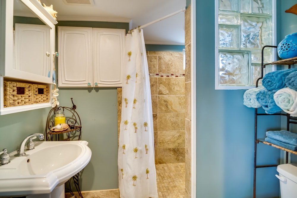 Vero Beach Vacations - Cozy Fort Pierce Cottage on Farm Animal Rescue! - Property Image 18