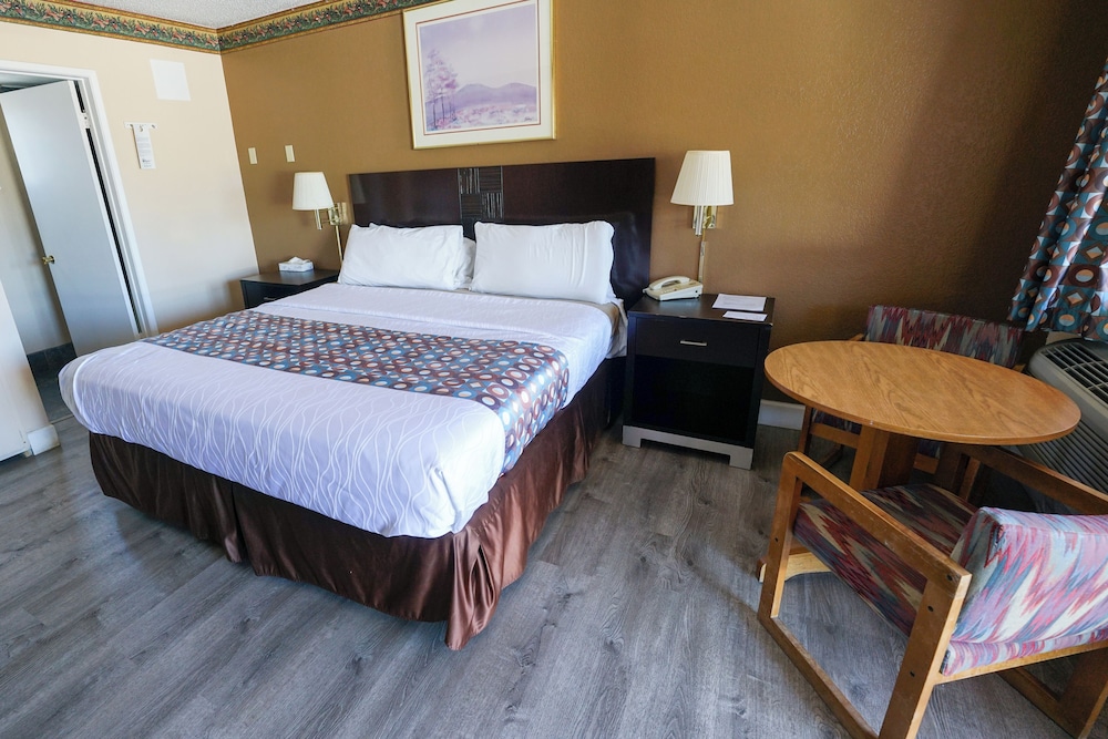 Payson Vacations - Rim Country Inn - Property Image 1