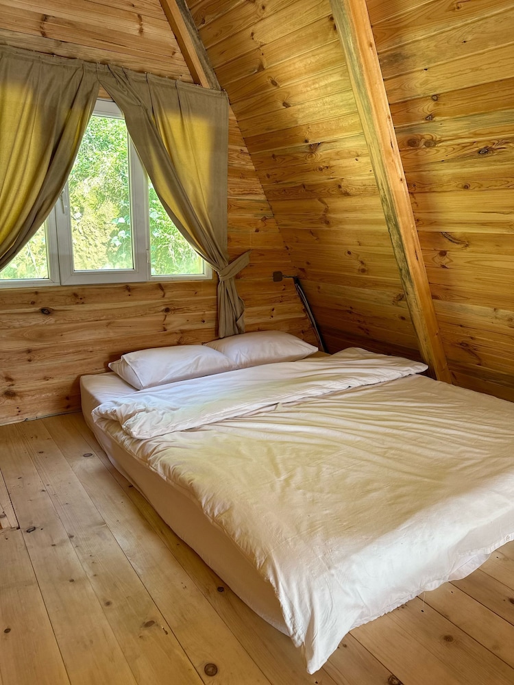 Bardi Suit Bungalov