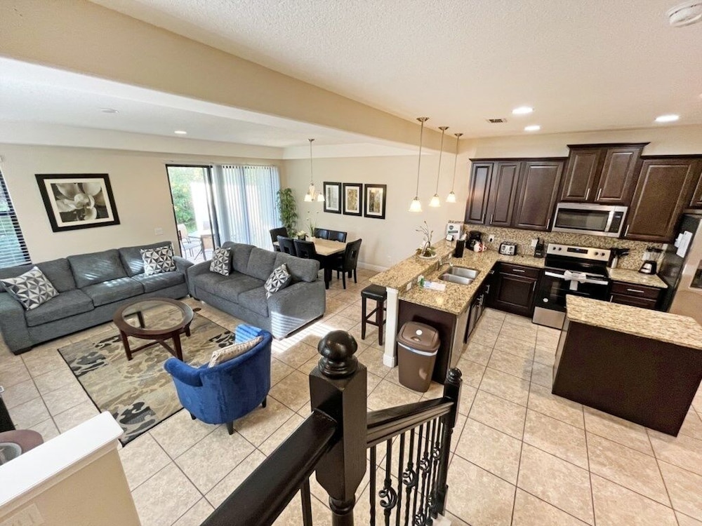 Fountains Retreat 4 Bedroom Condo by RedAwning view 4