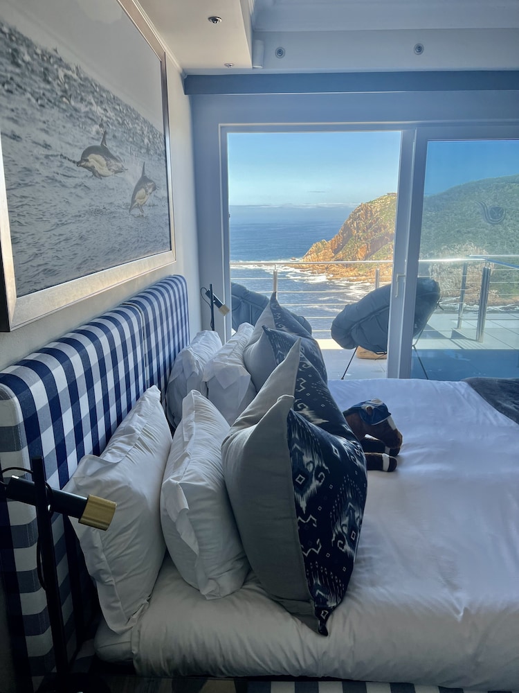Head over Hills Luxury Retreat