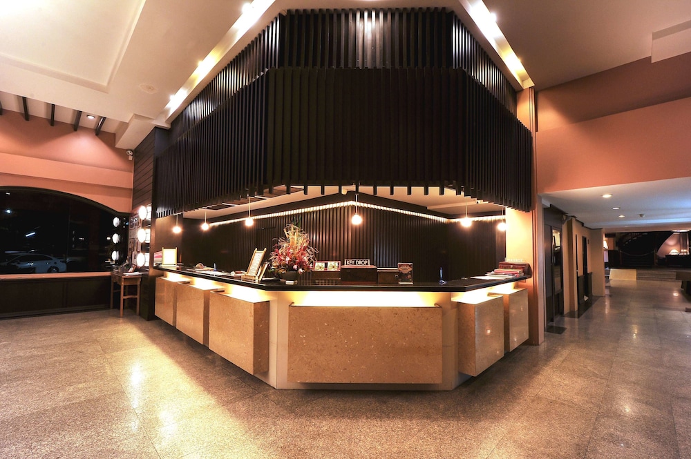 Holiday Garden Hotel & Resort Chiang Mai - Image 2