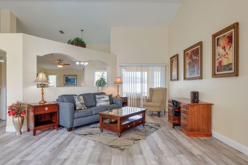 Port St Lucie Home ~ 15 Mi to Jensen Beach Park! view 4