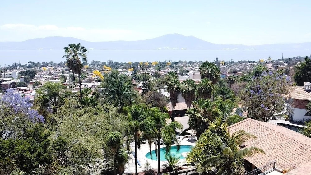 ANANA Rancho San Rafael 3 Bedrooms Hill