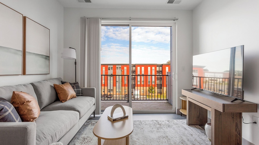 Richmond Vacations - Barsala At Sphere Apartments - Property Image 12