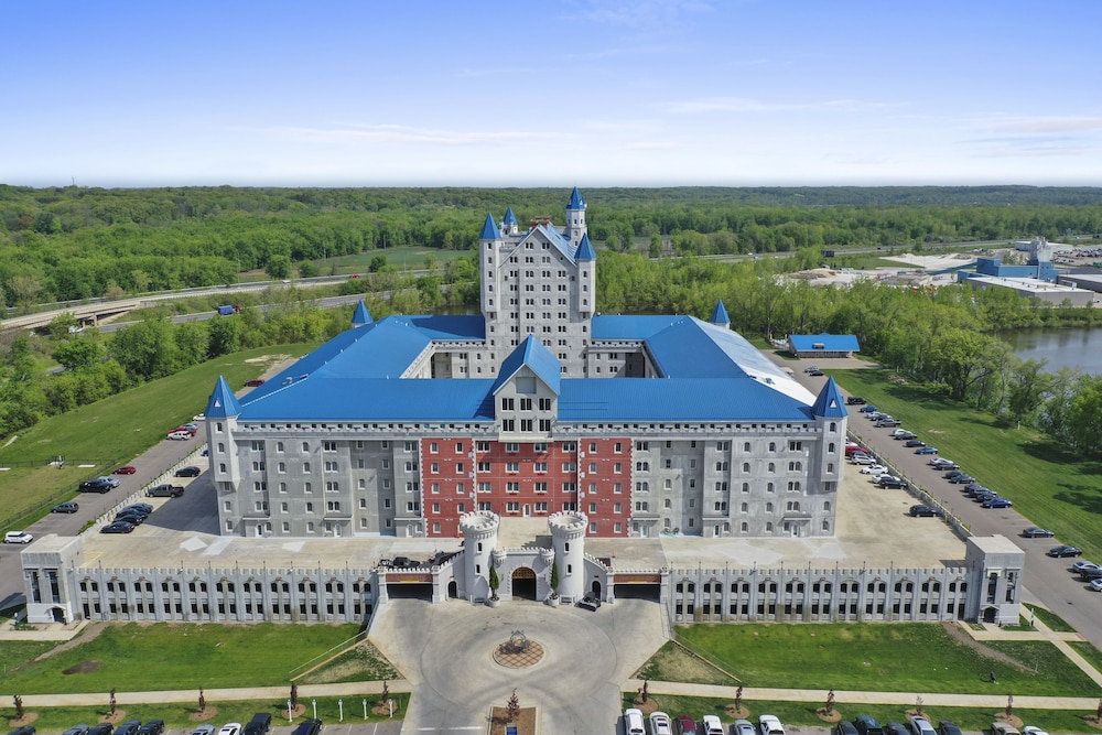 Hotel The Grand Castle Apartments - Image 1