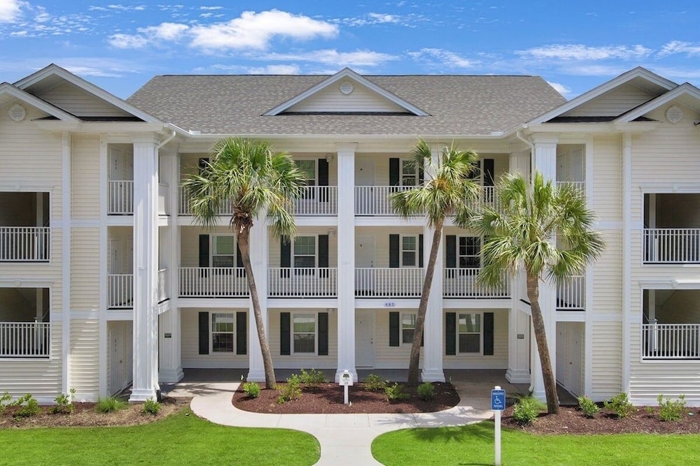 River Oaks 30h 2 Bedroom Condo
