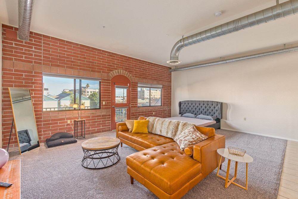 Stunning Phoenix Prime Urban Living