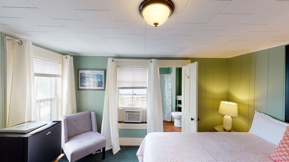 Lakeview House & Cottages