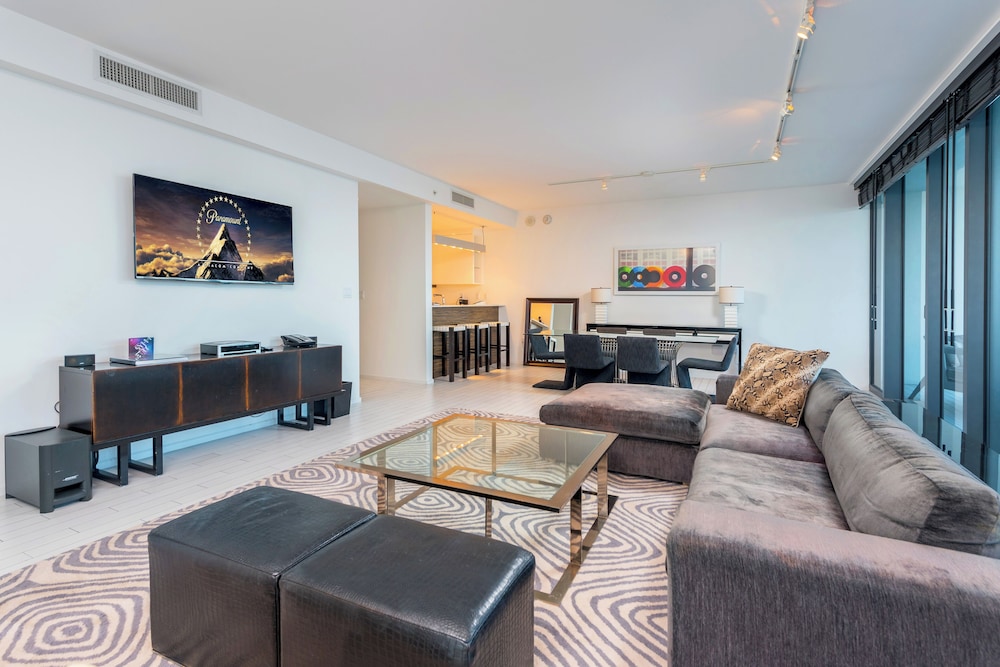 Luxury Vacation Rentals in South Beach by LRMB