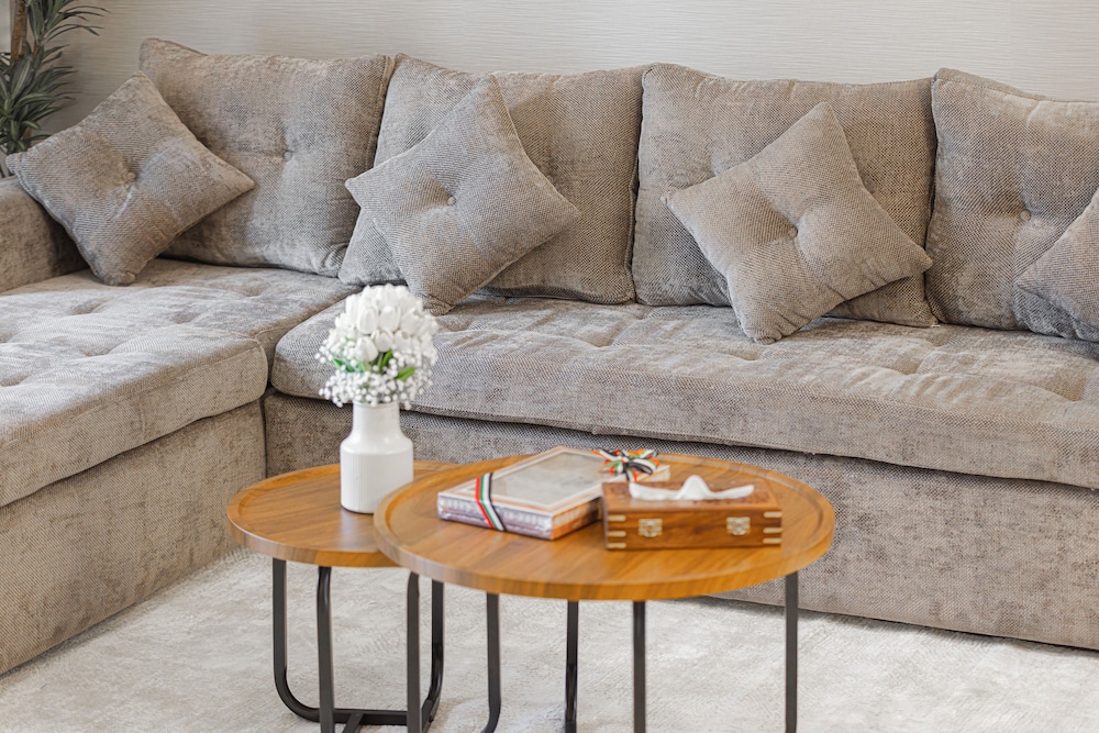 Grande Suites by Hostiva - Burj View