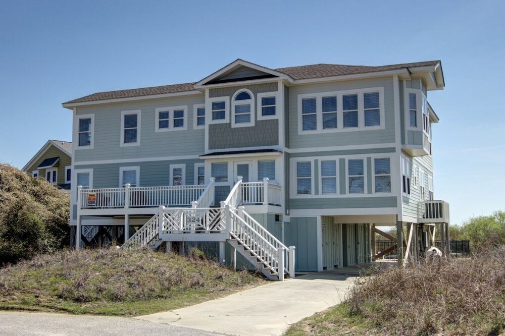 Dune Escape 5 Bedroom Home by RedAwning
