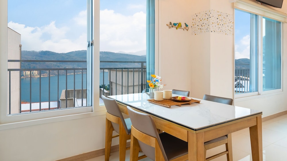 Gapyeong Binchelo Pool Villa Spa Pension