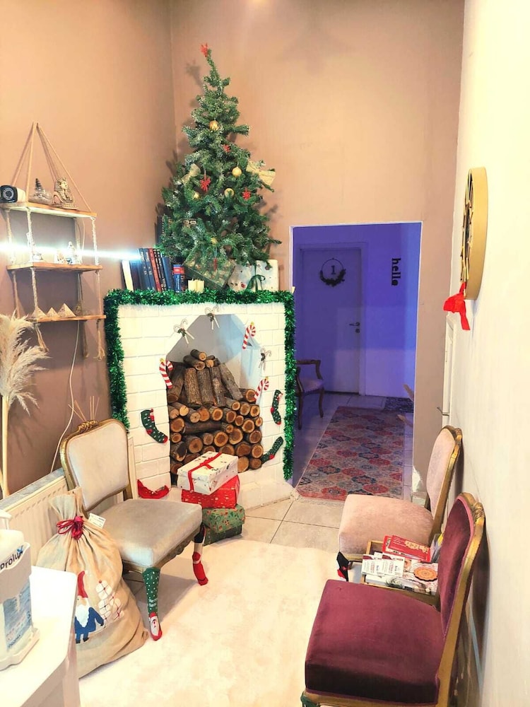 La Bella Otel - Image 100