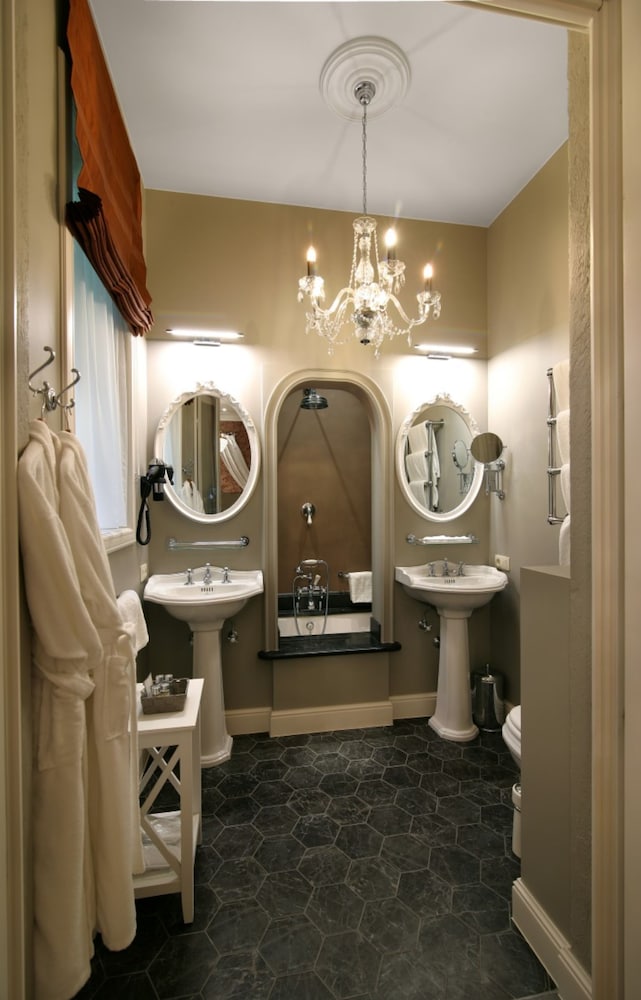 Bruges Vacations - Hotel de Castillion - Property Image 21
