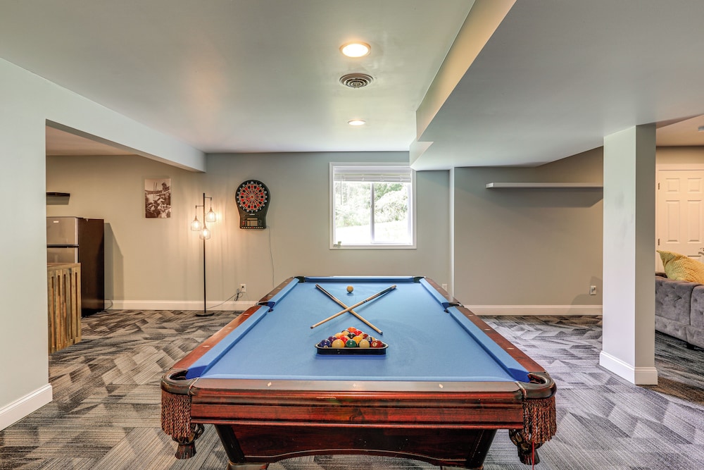 Game Room & Hot Tub: Big Fun in Ellicottville