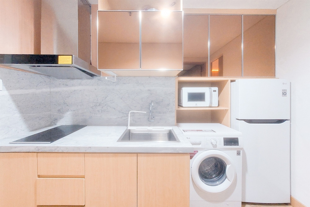 Elegant 1Br Without Living Room Apartment Bintaro Embarcadero