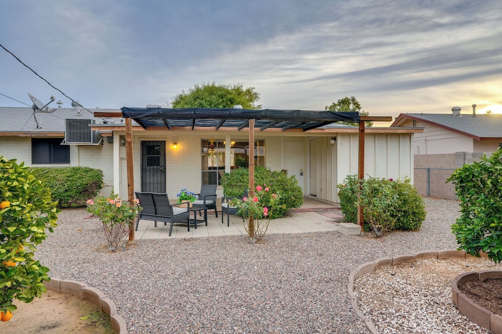 Patio & Yard: Sun City Home Near Casinos