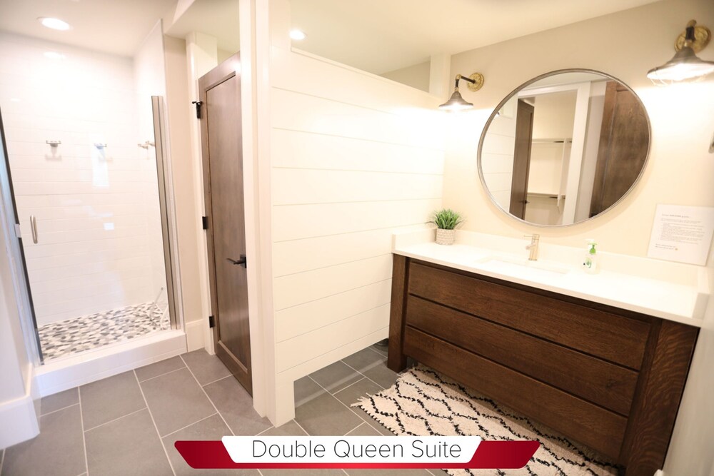 Glenn Haven Luxury Large Group Getaway Sleeps 60