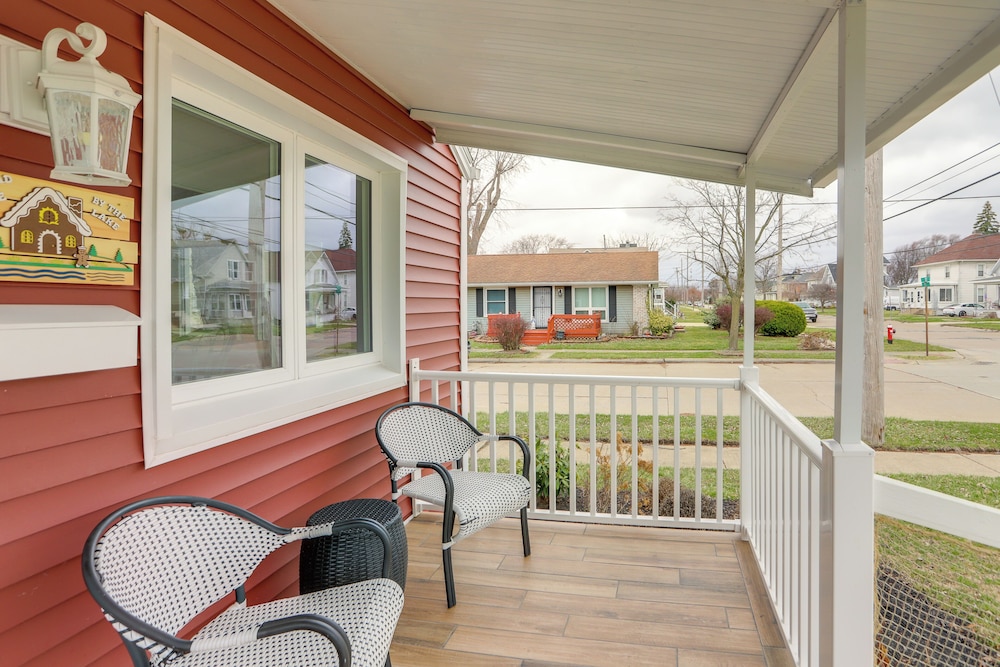 1 Block to Beach: Home w/ Hot Tub in Port Clinton!