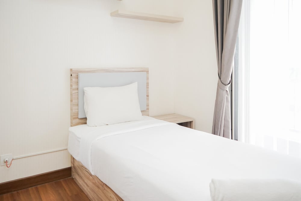 Comfort and Minimalist 2BR Apartment Springwood Residence
