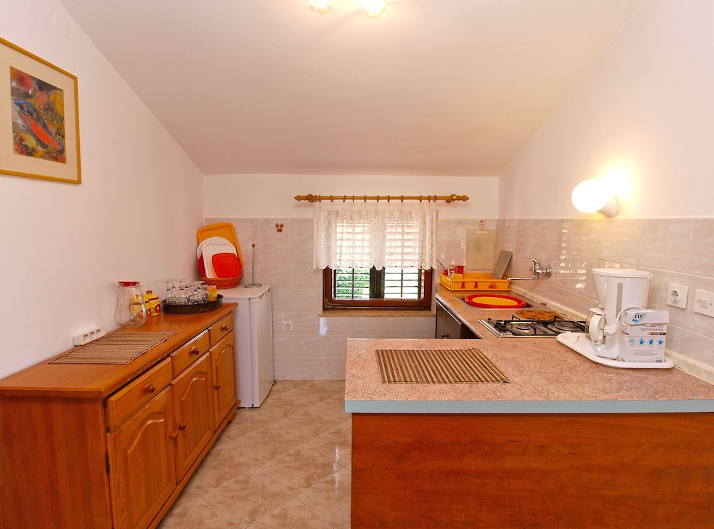 Apartment 895 view 5