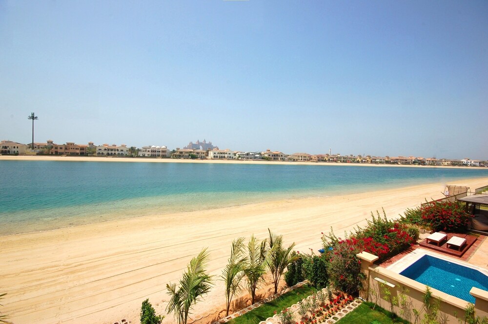 Kennedy Towers - Frond L Villa