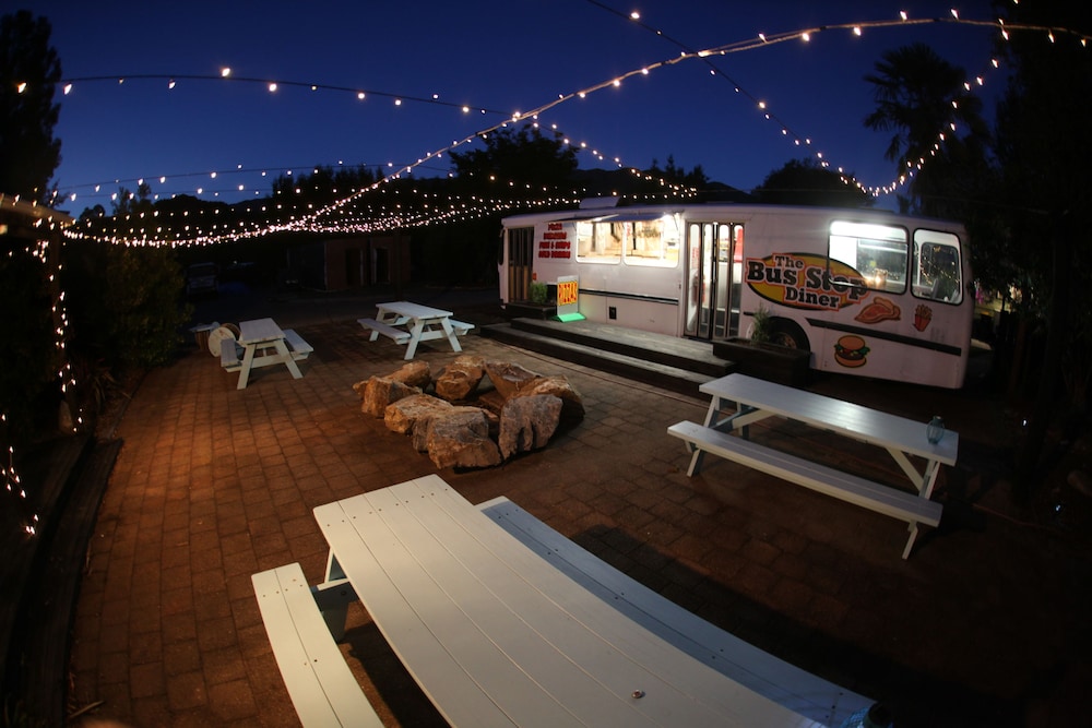 Adventure Inn Marahau - Hostel