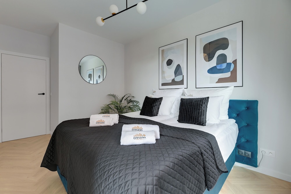 Doki Living - Foodhall & Parking by Downtown Apartments