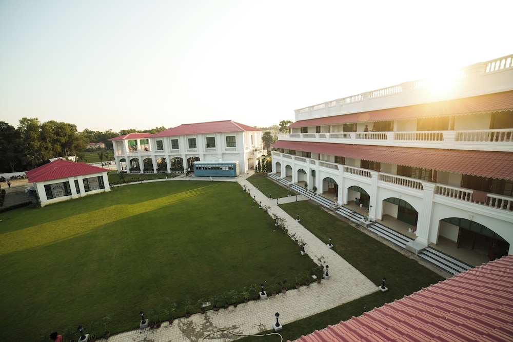 RESORT TITLI