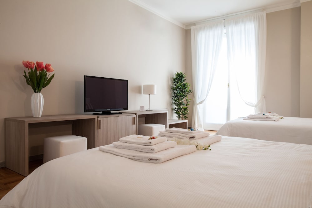 Milan Royal Suites & Luxury Apartments