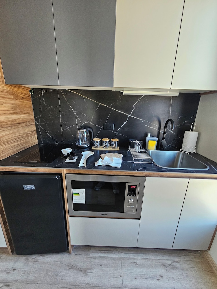 Xoe Mini-suites and Apartments