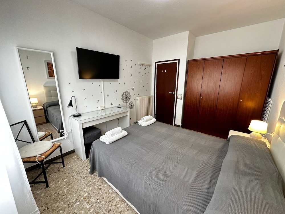 Rooms Sepulveda