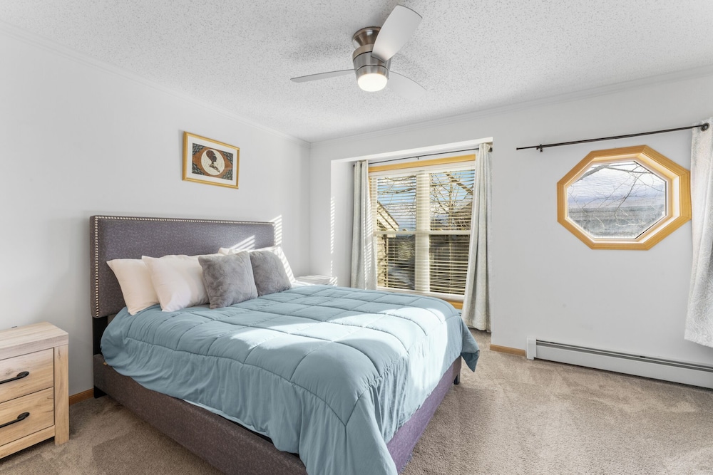 Saddle Ridge Townhomes #253 : 2