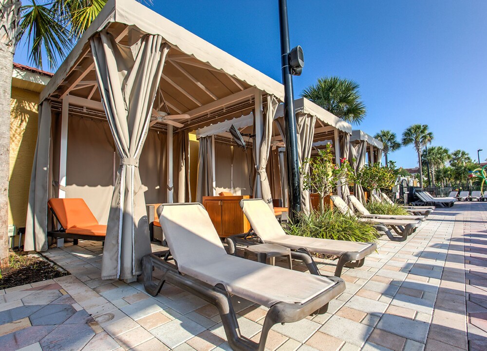 2 Bedroom l Waterpark & Resort Amenities Included, Themed Rooms - Image 5