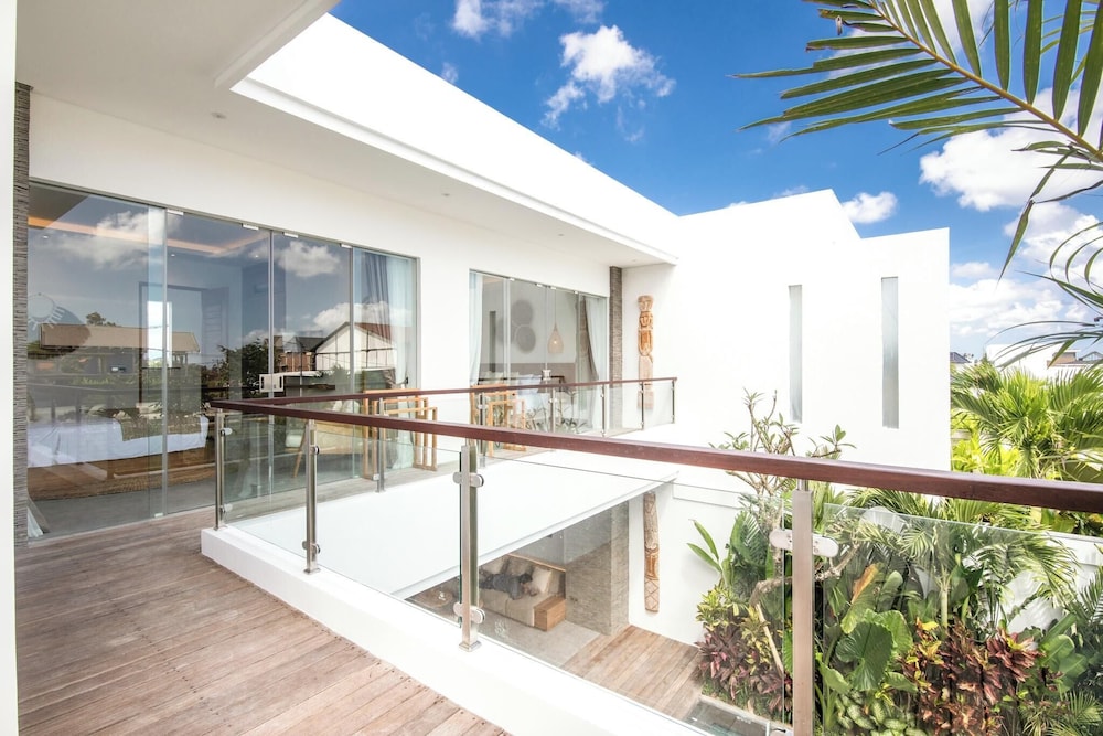 Brand New 4br Villa 400 to Finns Canggu