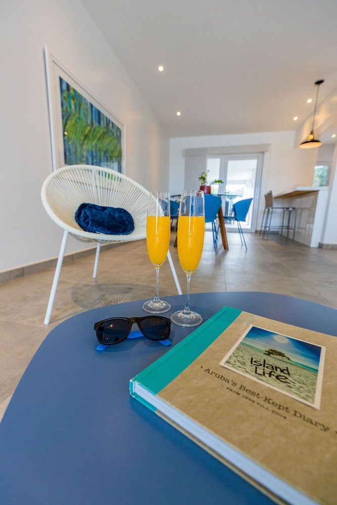 Boca Catalina 2 Boca Catalina Modern 2bd-2bath-steps to Beach