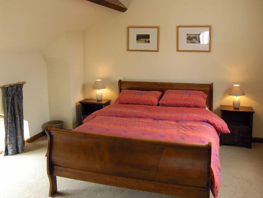 Shrewsbury Vacations - The Coach House - Property Image 3